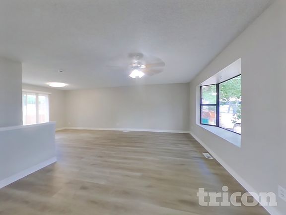 2nd image of 505 E 40th St