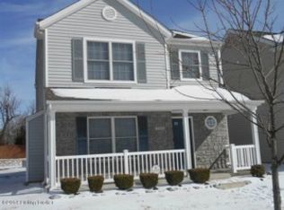 7221 Black Mountain Dr, Louisville, KY 40228