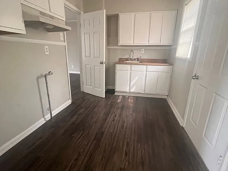 2812 Amsden Ave — Photo 5