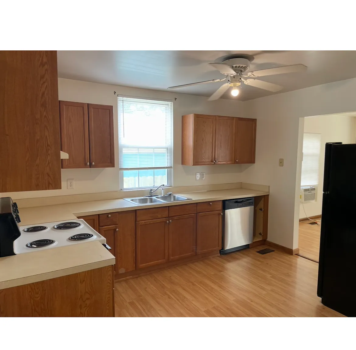 2 bed, 1441 sqft, $1,800 — Photo 2