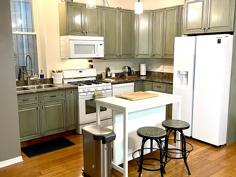 2251 W North Ave #1 — Photo 2