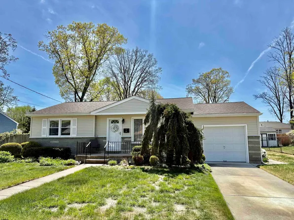 216 W Glencove Ave, Northfield, NJ 08225