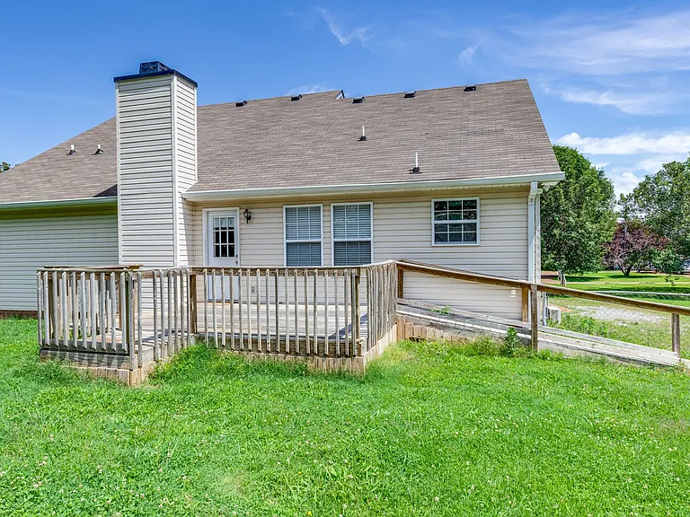 125 Grant Ct — Photo 33