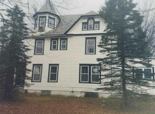 138 Devils Rd, Lake Huntington, NY 12752