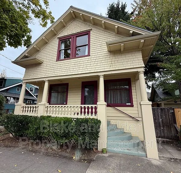 7824 SE 11th Ave — Photo 1