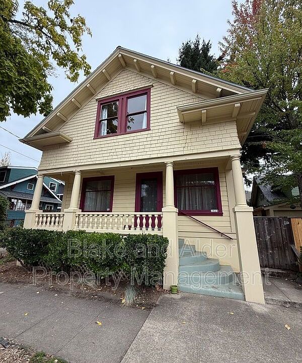 1st image of 7824 SE 11th Ave