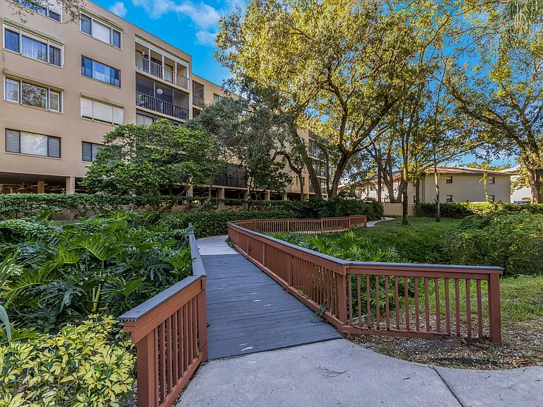 3062 Eastland Blvd #11 — Photo 20