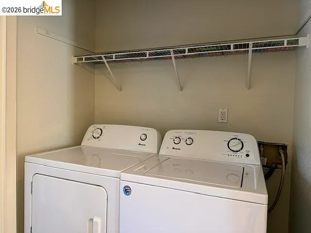 2701 Harvest Ln — Photo 17
