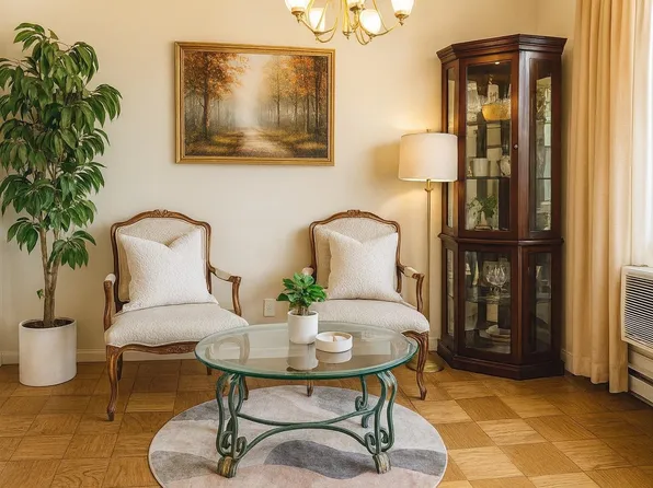 10 Huron Avenue image 5 of 35