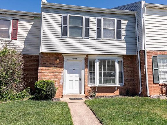 3rd image of 10722 Meadow Grove Ct