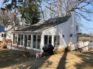 106 Sunset Island Rd, Wilson, NY 14172