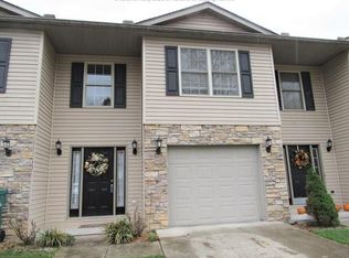 16 Chase Dr, Hurricane, WV 25526