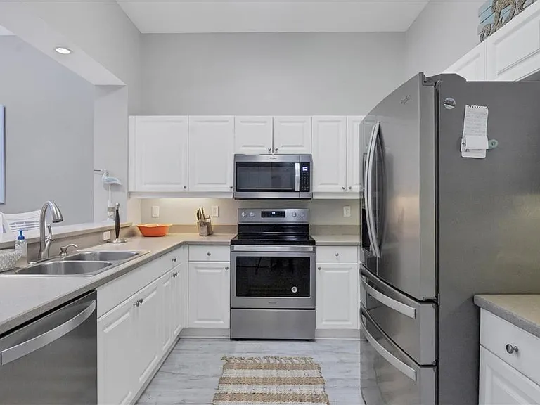 5117 Melbourne St #B4302 — Photo 11