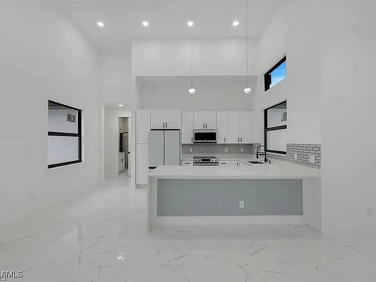 4206 NW 32nd St — Photo 9