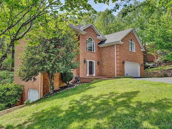2nd image of 6516 Hidden Woods Dr