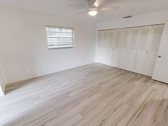 4th image of 439 Dove Ln