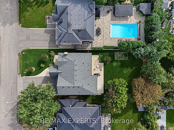 3rd image of 18 Gosling Rd