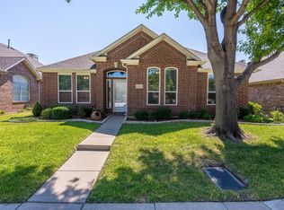 8632 Woodcreek Dr, Irving, TX 75063