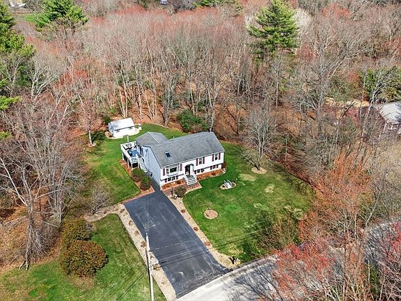 2nd image of 7 Tide Meadows Dr