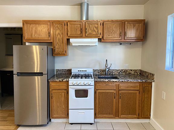 3rd image of 11230 Richland Ave #3/4