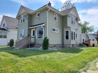 1803 Oregon St, Oshkosh, WI 54902