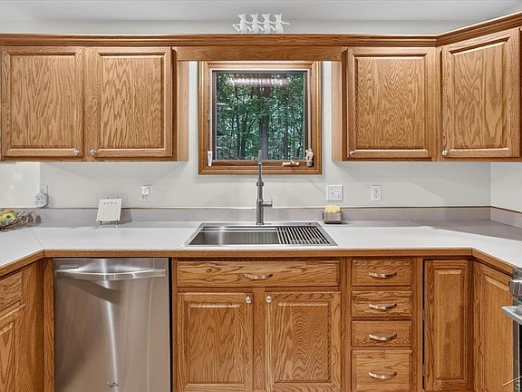3rd image of 2617 Hearthstone Cir