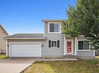 400 Oak Park Cir, Marion, IA 52302