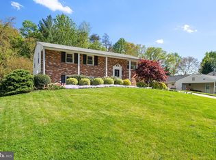 8713 Kerry Ln, Springfield, VA 22152