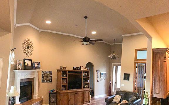 Soaring ceilings 