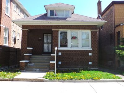 6751 S Rockwell St, Chicago, IL, 60629