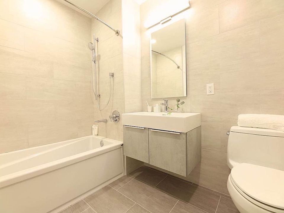 2nd image of 14474 Northern Blvd #8F