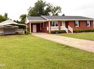 623 Moore Town Rd, Walstonburg, NC 27888