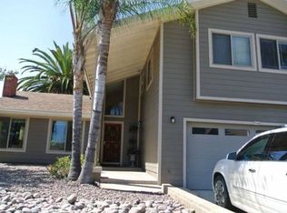 9346 Lake Country Dr, Santee, CA 92071