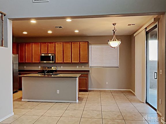 4th image of 9918 W Raymond St