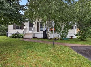 27 Morgans Run, Clifton Springs, NY 14432