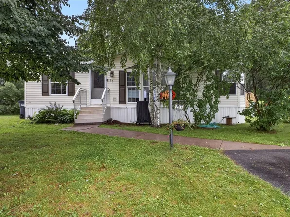 27 Morgans Run, Clifton Springs, NY 14432