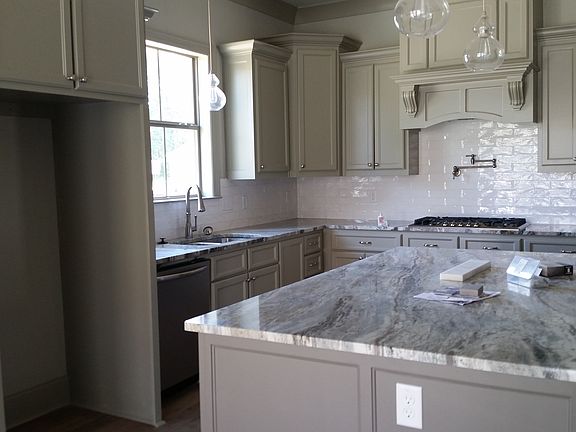 4th image of 5924 Parkknoll Place Dr