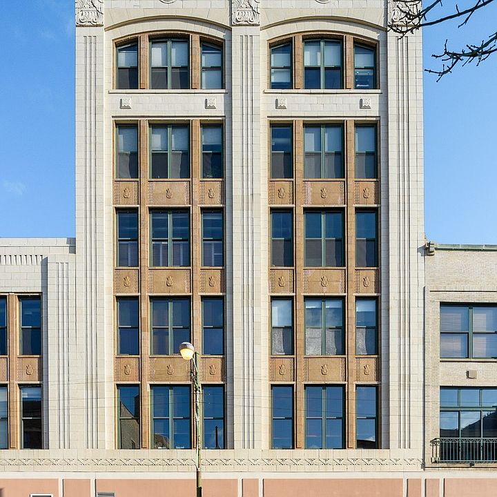 1st image of 3151 N Lincoln Ave APT 301