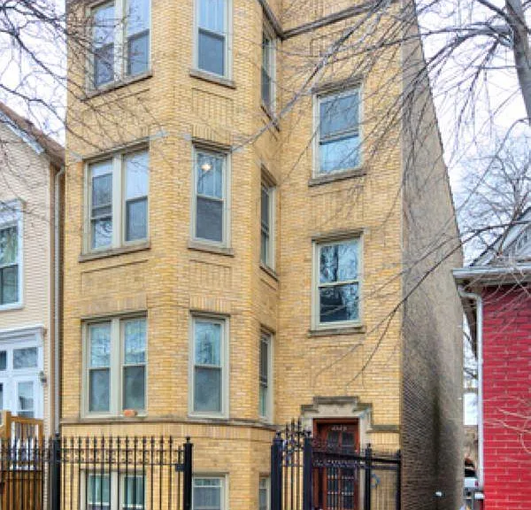 2329 W Barry Ave — Photo 1
