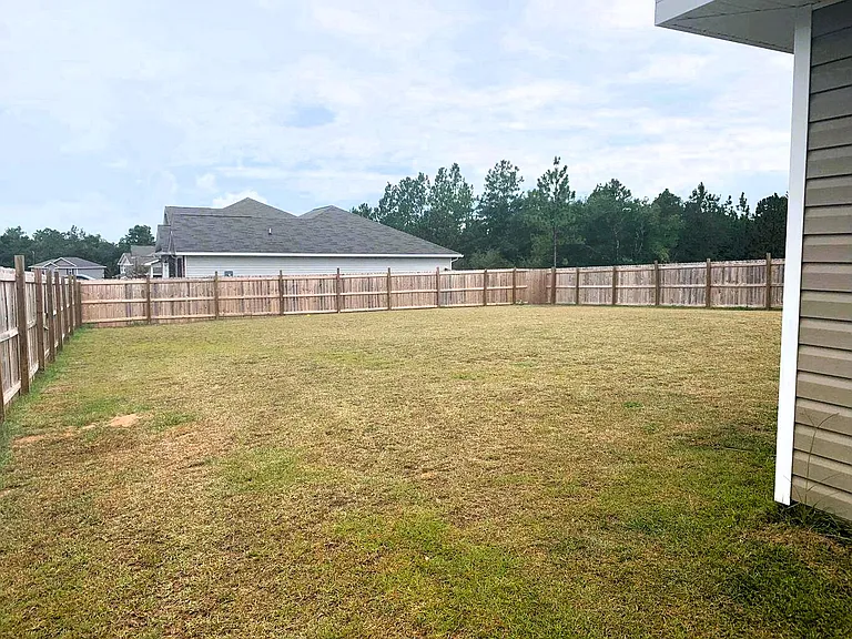 4924 Kensington Ln — Photo 2