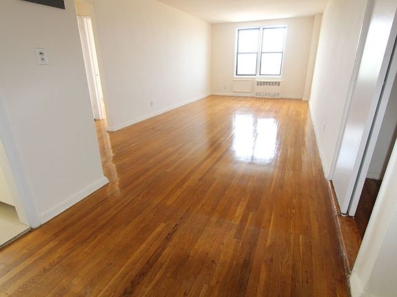 2nd image of 14943 35th Ave APT 1A