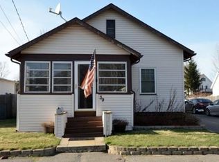 39 Whittenton St, Taunton, MA 02780