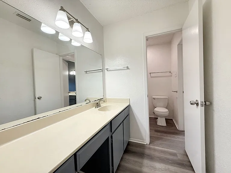 2625 Santiago Cir — Photo 13