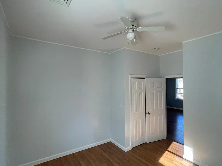 378 Montaup St #3 — Photo 7