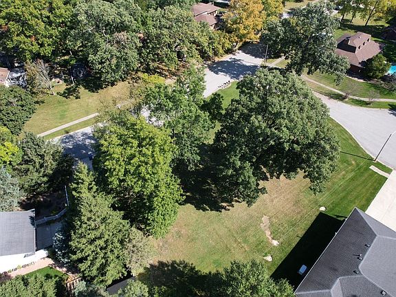 4th image of 1257 Crestwood Dr