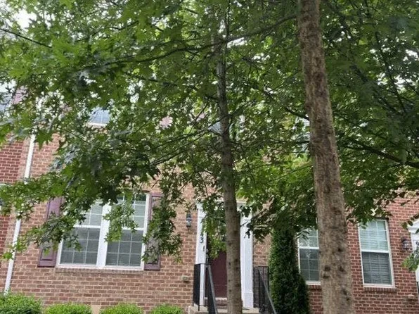 9743 Orkney Pl, Waldorf, MD 20601