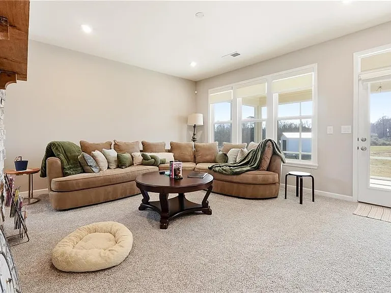 158 Laurel Farms Ln — Photo 6