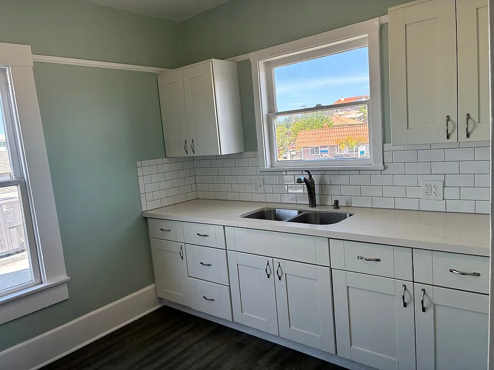 Palm Avenue 4874-4876