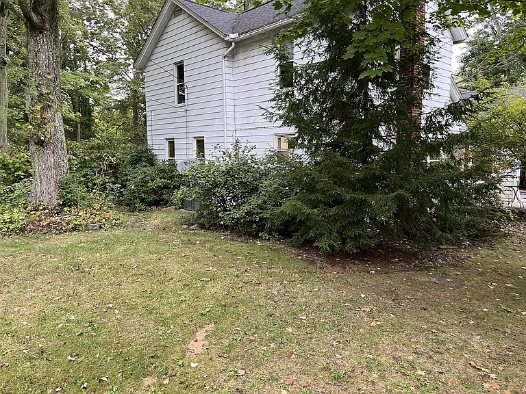 2863 Pickle Rd — Photo 1