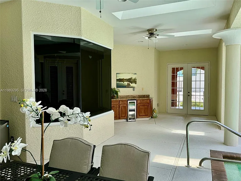 1740 Ludlow Rd — Photo 7